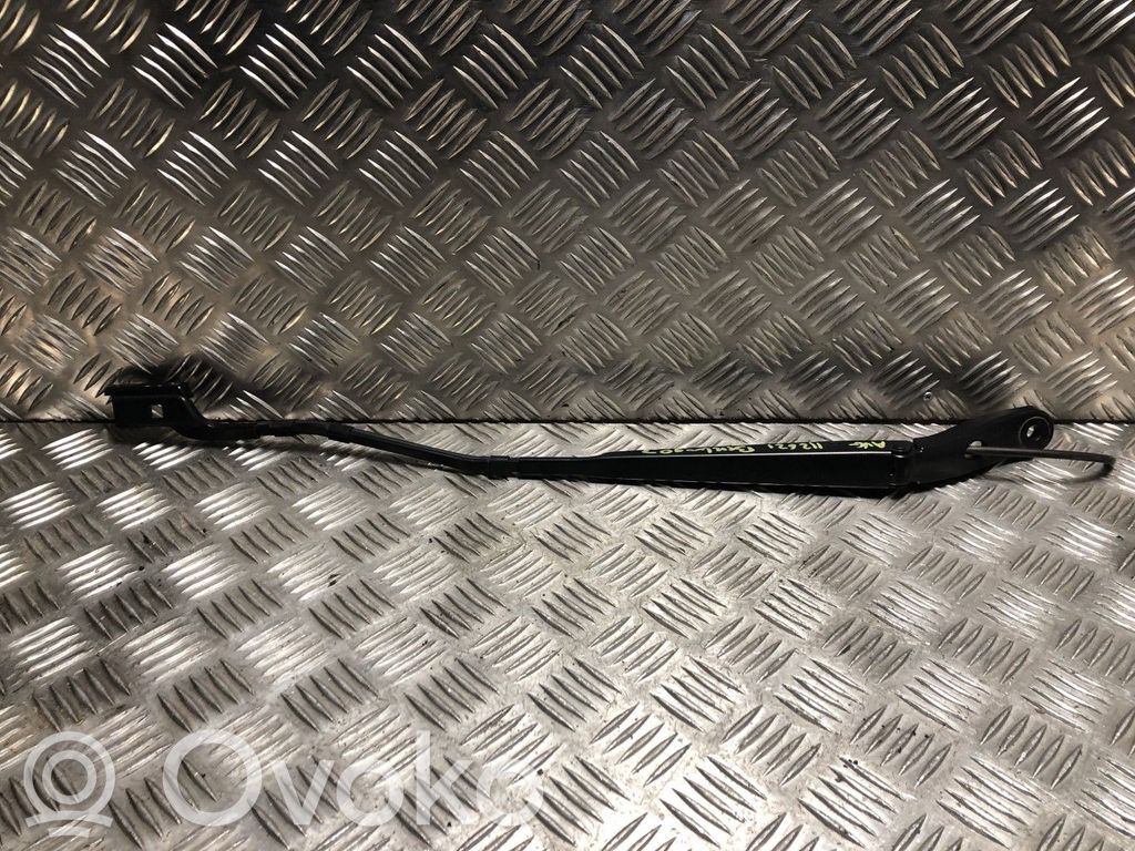 Citroen Berlingo Front wiper blade arm 