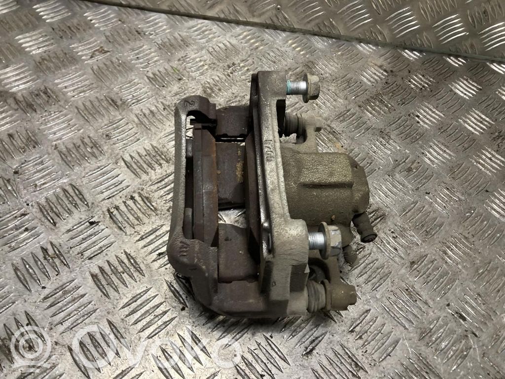 Renault Captur II Pinza del freno anteriore 