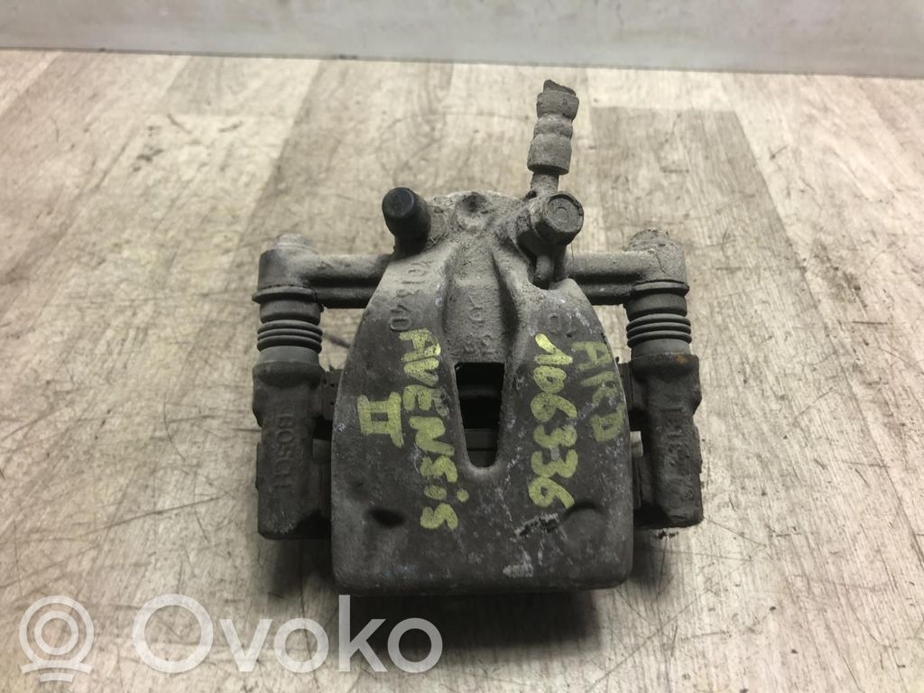 Toyota Avensis T250 Pinza del freno posteriore 
