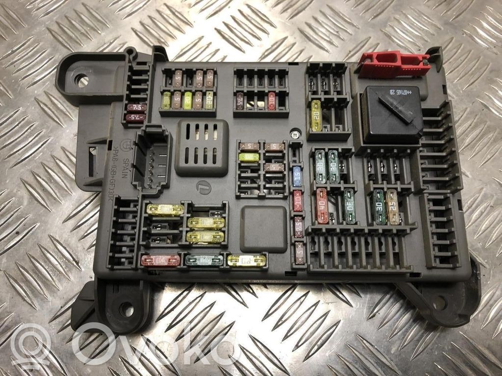 Fuse box set   B010105300,B010105300