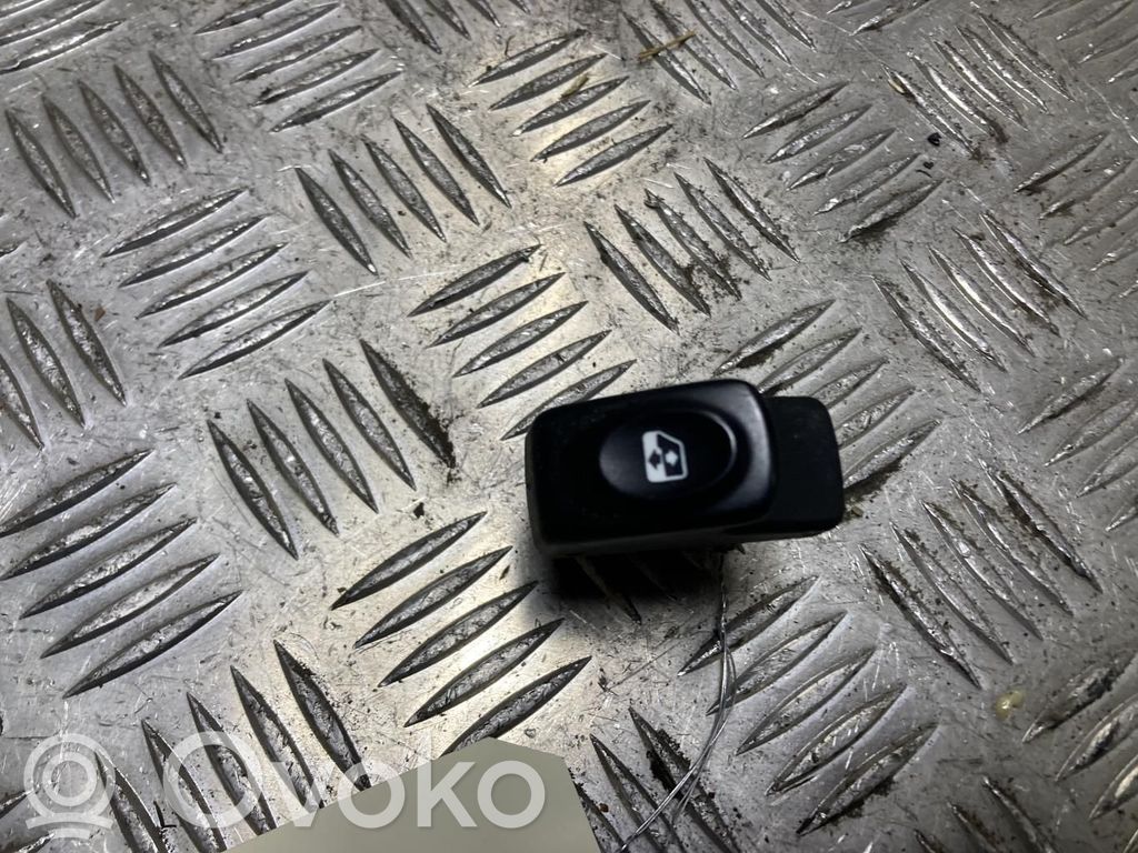 Renault Kangoo I Electric window control switch 
