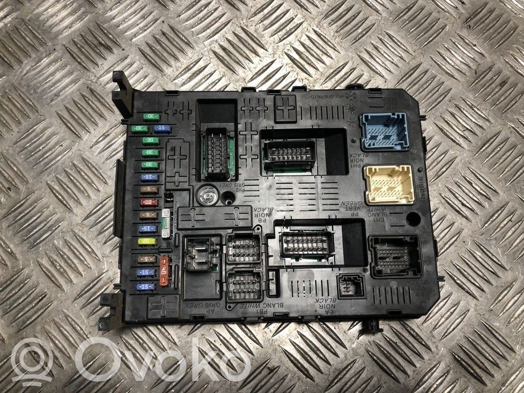 Peugeot 3008 I Fuse box set 