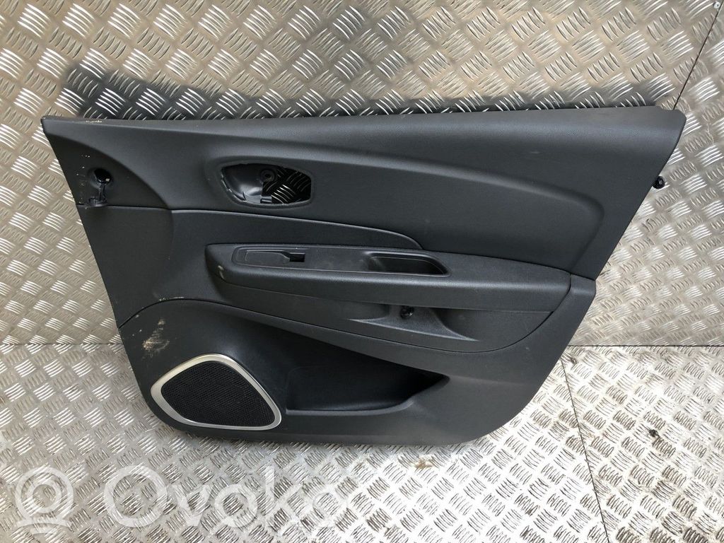 Renault Captur Apmušimas priekinių durų (obšifke) 