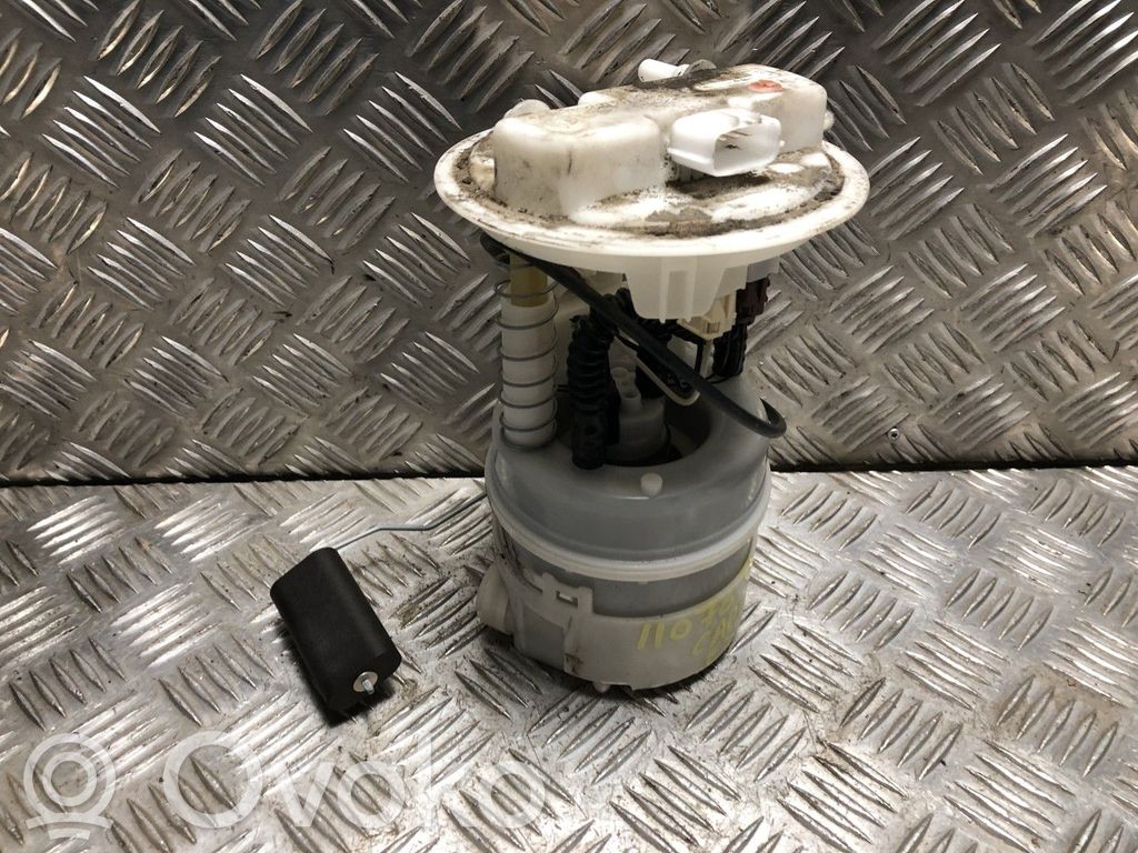 Bomba interna de combustible   172021485R,172021485R