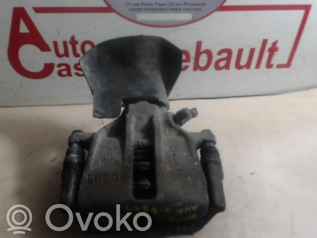 Volkswagen Golf III Zacisk hamulcowy przedni 