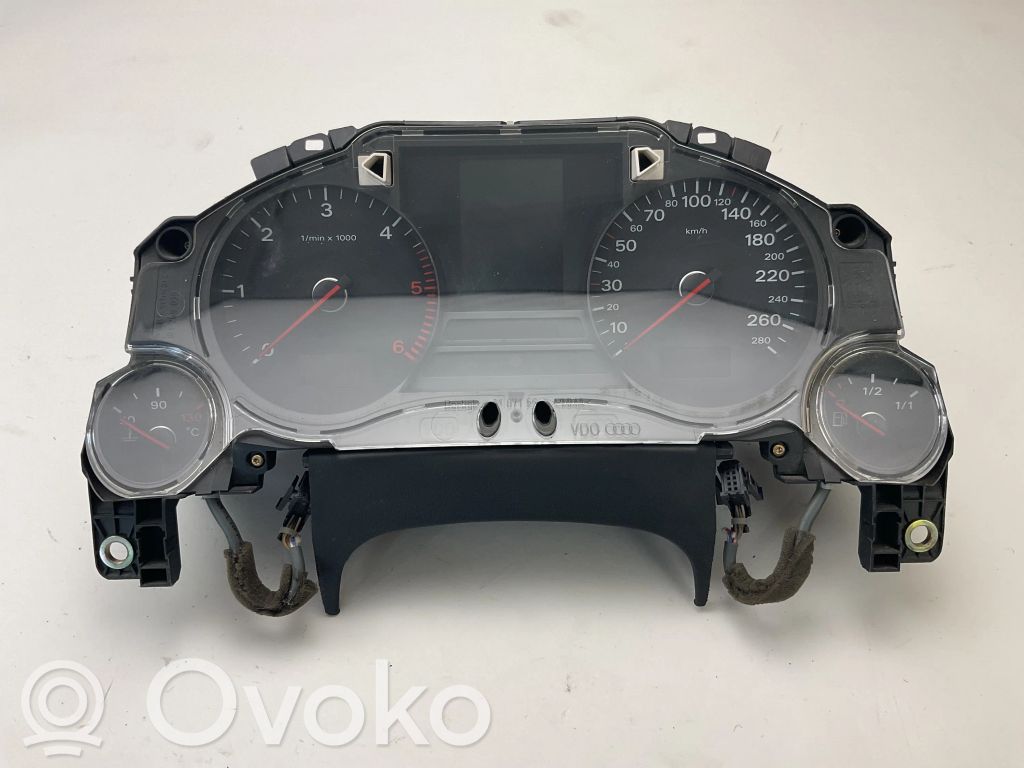 Audi A8 S8 D3 4E Speedometer (instrument cluster) 
