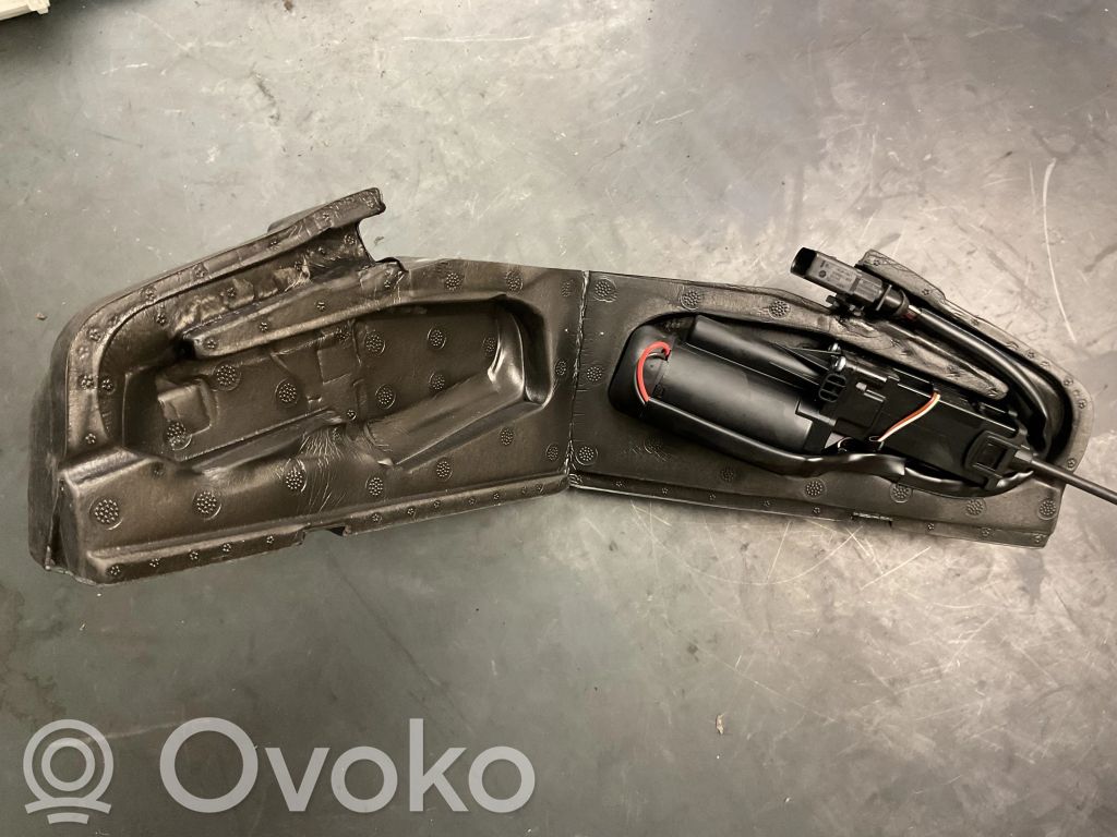 Audi A8 S8 D3 4E Spyna galinio dangčio 