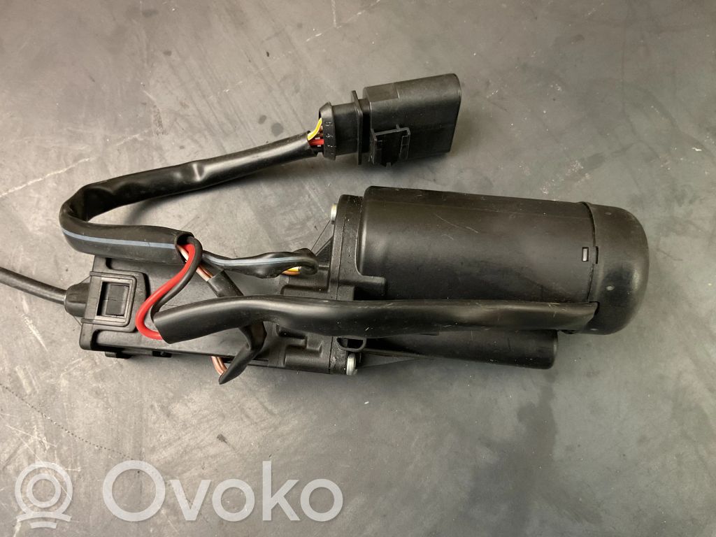Audi A8 S8 D3 4E Tailgate/trunk/boot lock/catch/latch 