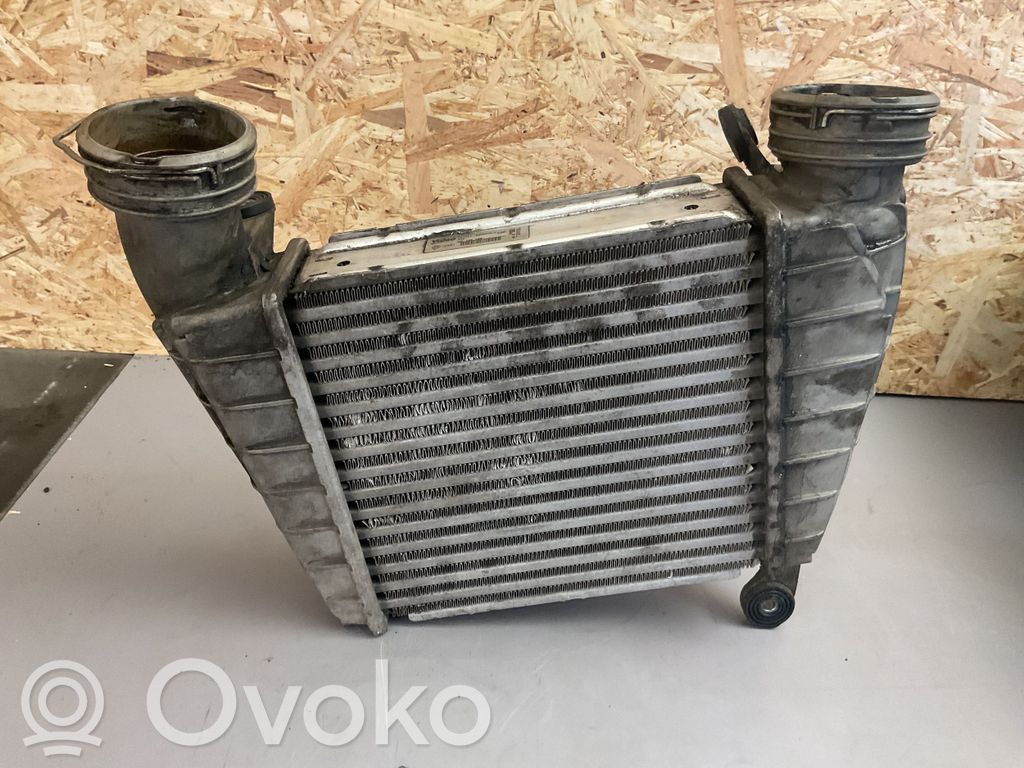 Volkswagen Phaeton Interkūlerio radiatorius 