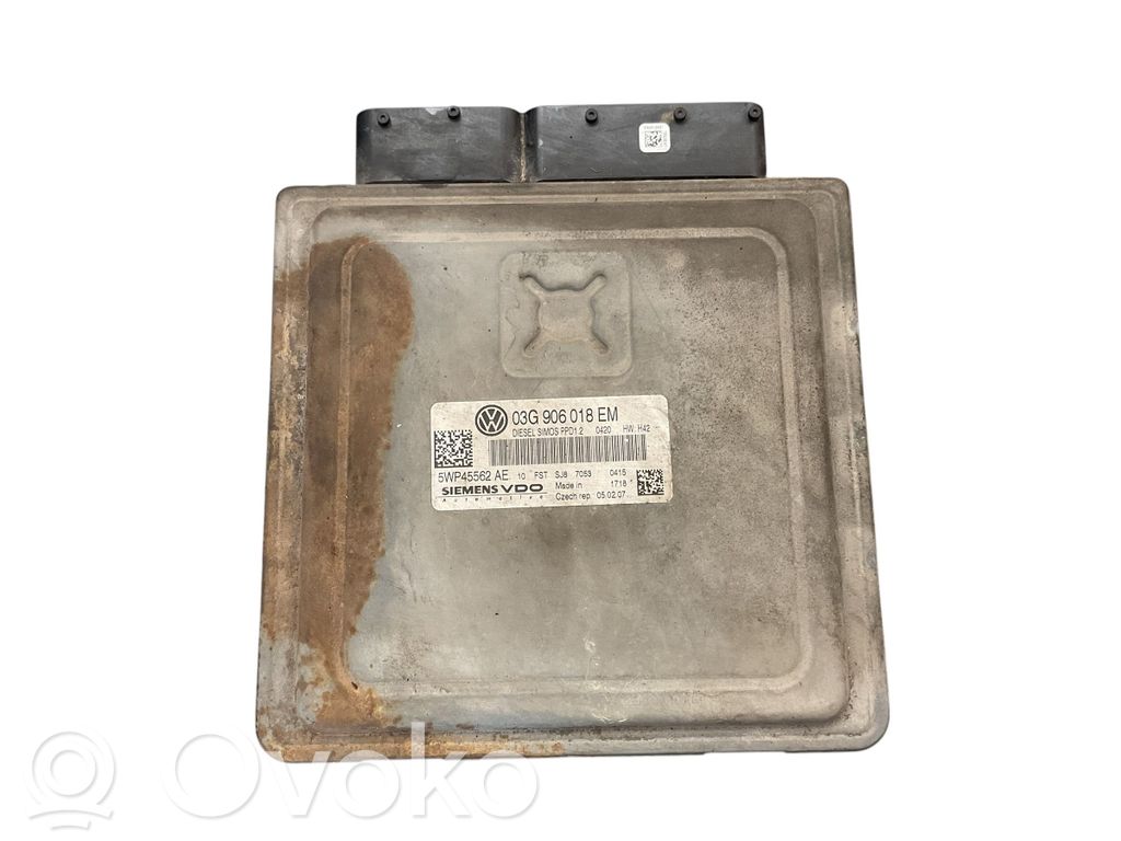 Volkswagen PASSAT B6 Engine control unit/module 