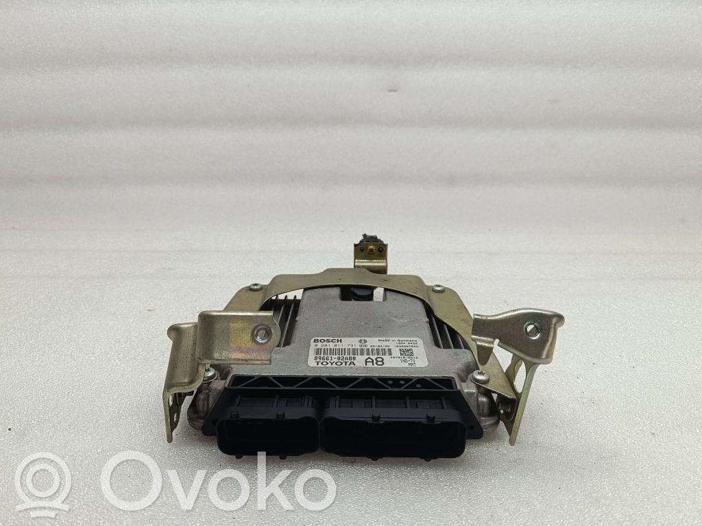 Toyota Corolla E120 E130 Engine control unit/module 