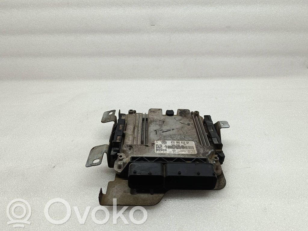 Volkswagen Caddy Engine control unit/module 