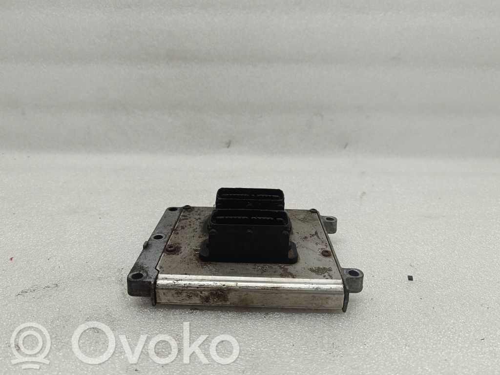 Opel Vectra C Unidad de control/módulo del motor 
