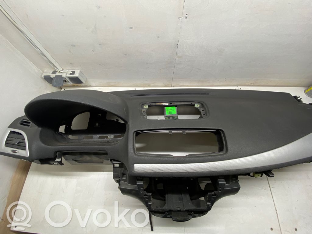 Renault Megane III Панель 