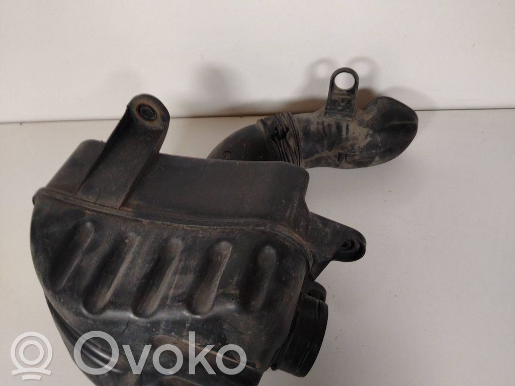 Volkswagen PASSAT B6 Obudowa filtra powietrza 