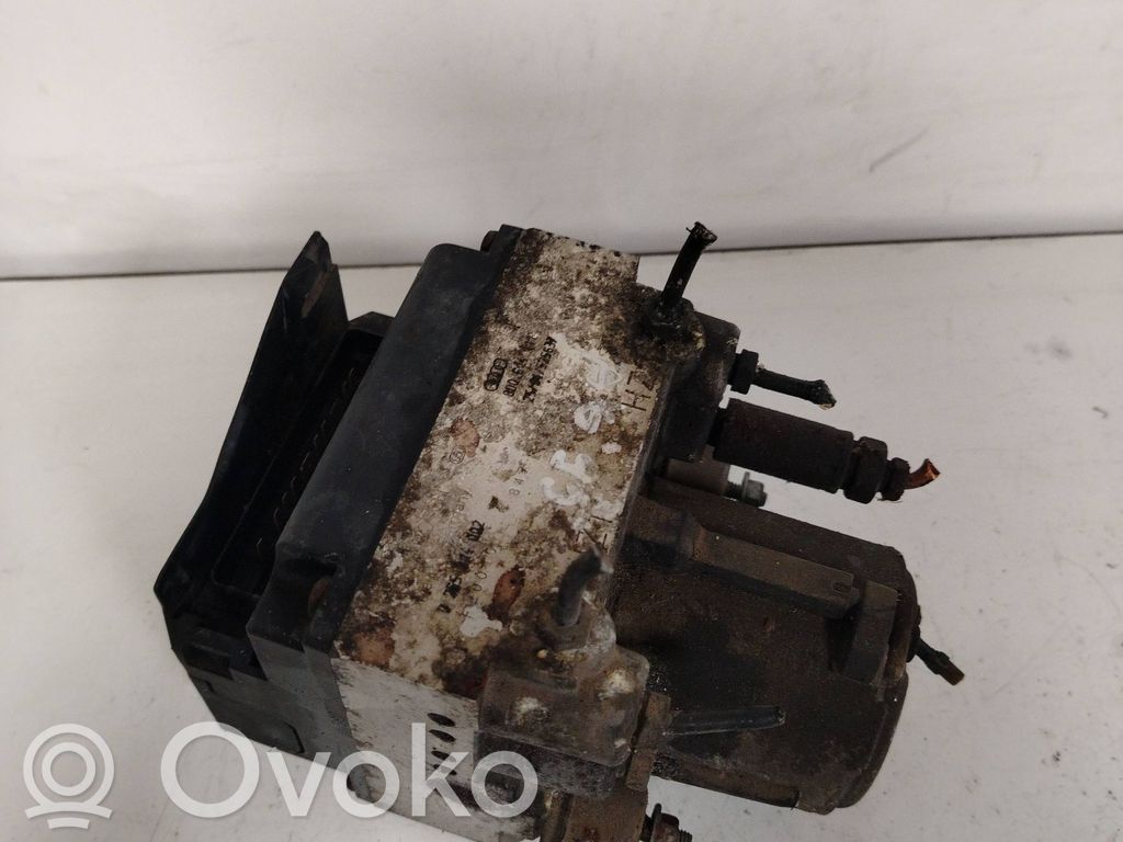 Audi A6 S6 C4 4A ABS-pumppu 