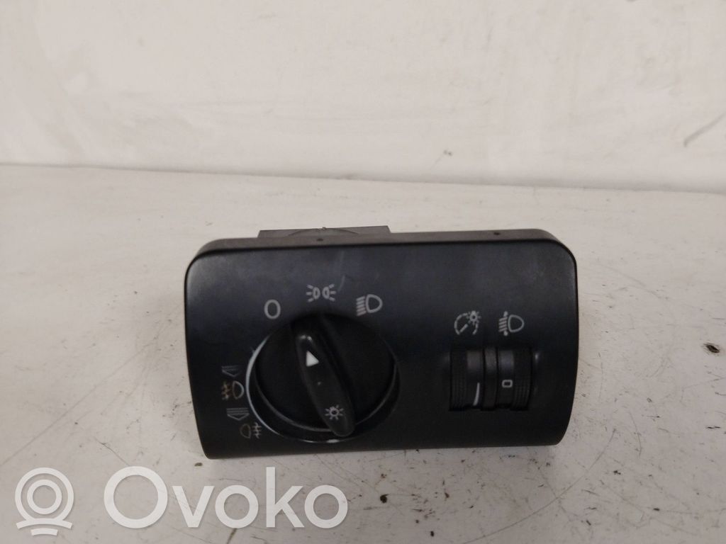 Interruptor de luz   4B1941531C,04052403
