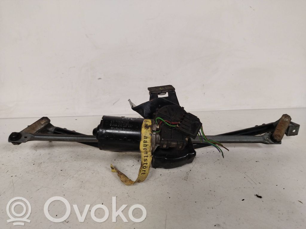 Audi 80 90 B3 Etupyyhkimen vivusto ja moottori 