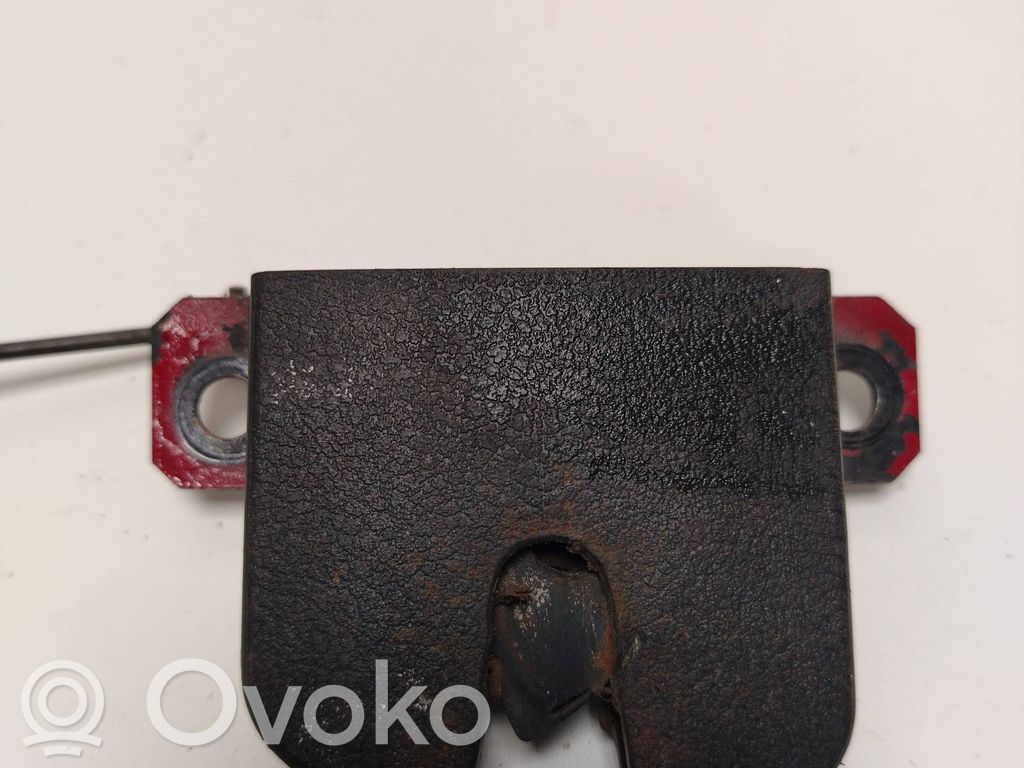 Volkswagen PASSAT B5 Tailgate/trunk/boot lock/catch/latch 