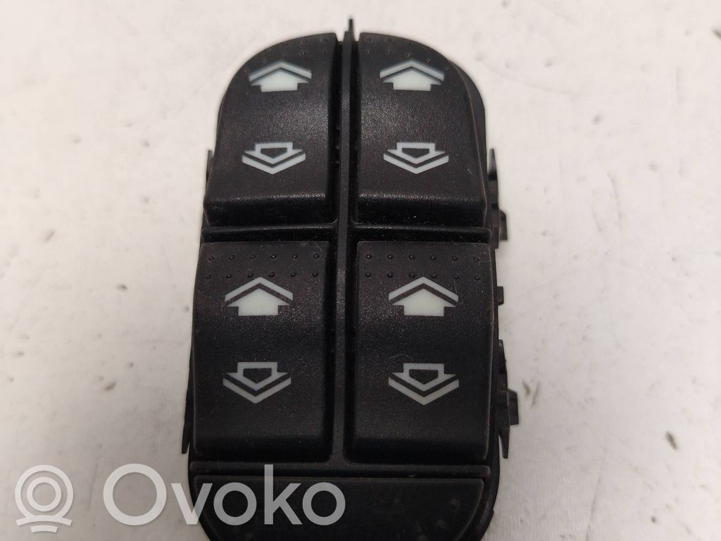 Electric window control switch   LK03162252,98AB14A132DE