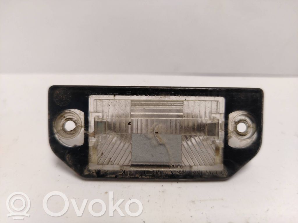 Volkswagen PASSAT B5 Éclairage de plaque d'immatriculation 