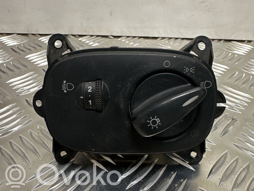 Valokatkaisija   YC1T13A024DB
