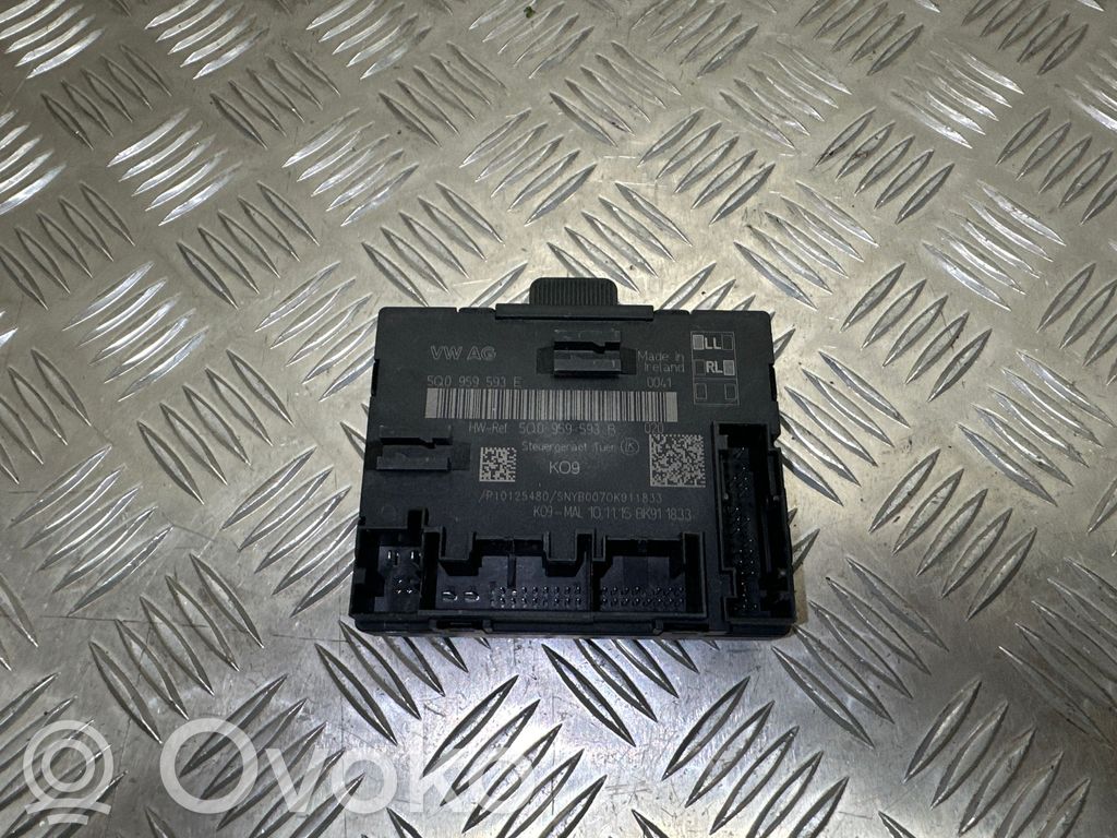 Volkswagen PASSAT B8 Unidad de control/módulo de la puerta 