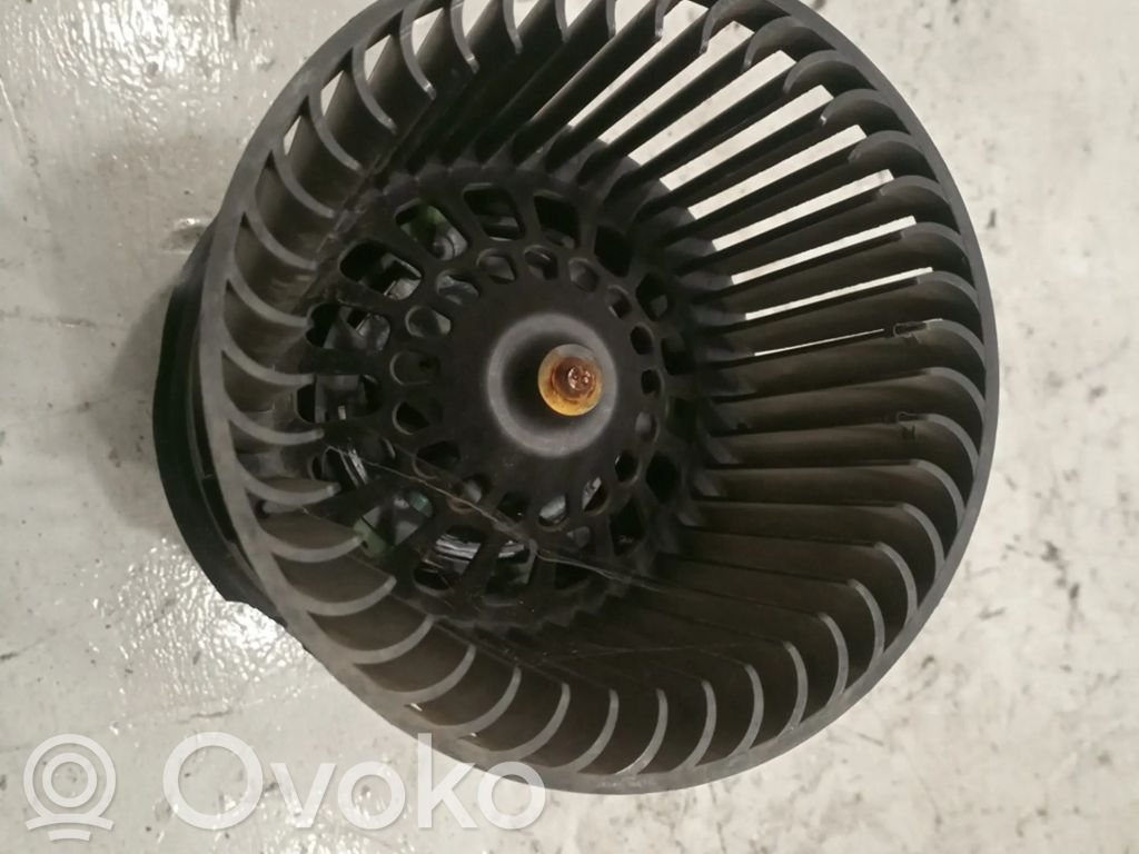 Mazā radiatora ventilators   T1013140A