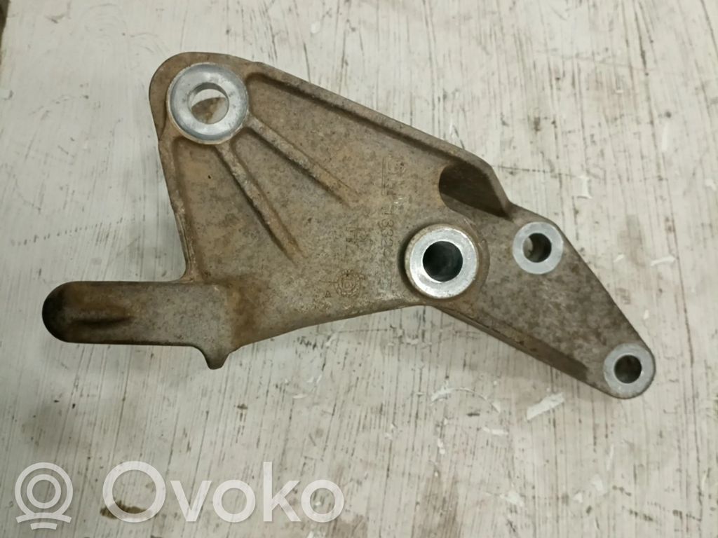 Engine mount bracket   13324497