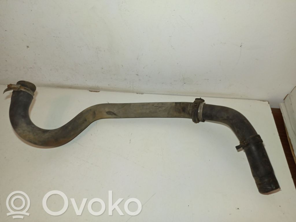 Coolant pipe/hose
