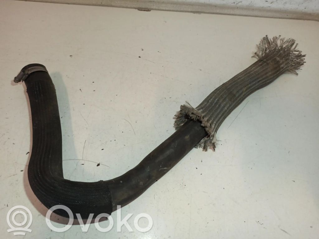 Coolant pipe/hose