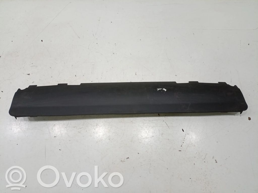 Parachoques delantero   8R0807217B,NOVO