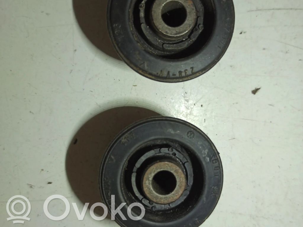 Rover 100 Rear wheel hub spindle/knuckle 