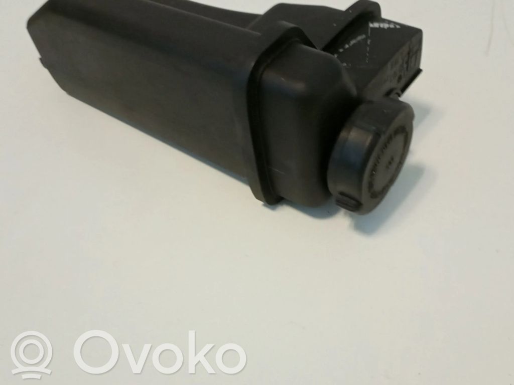 BMW 5 E39 Kuro išsiplėtimo bakelis 