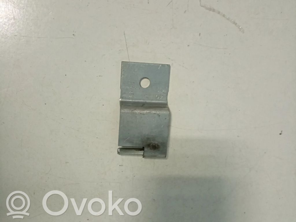 Dzinēja pārsega eņģe (-es)   1J9802816B,NOVO