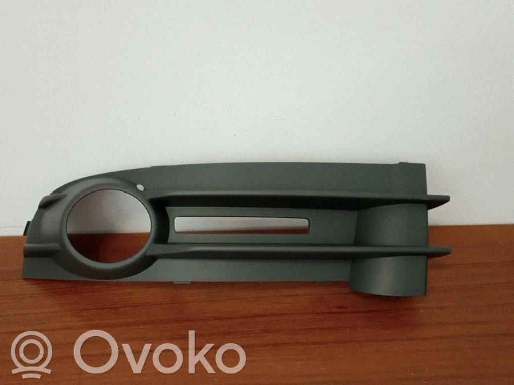 Front grill   2K0853683A,ESQUERDA