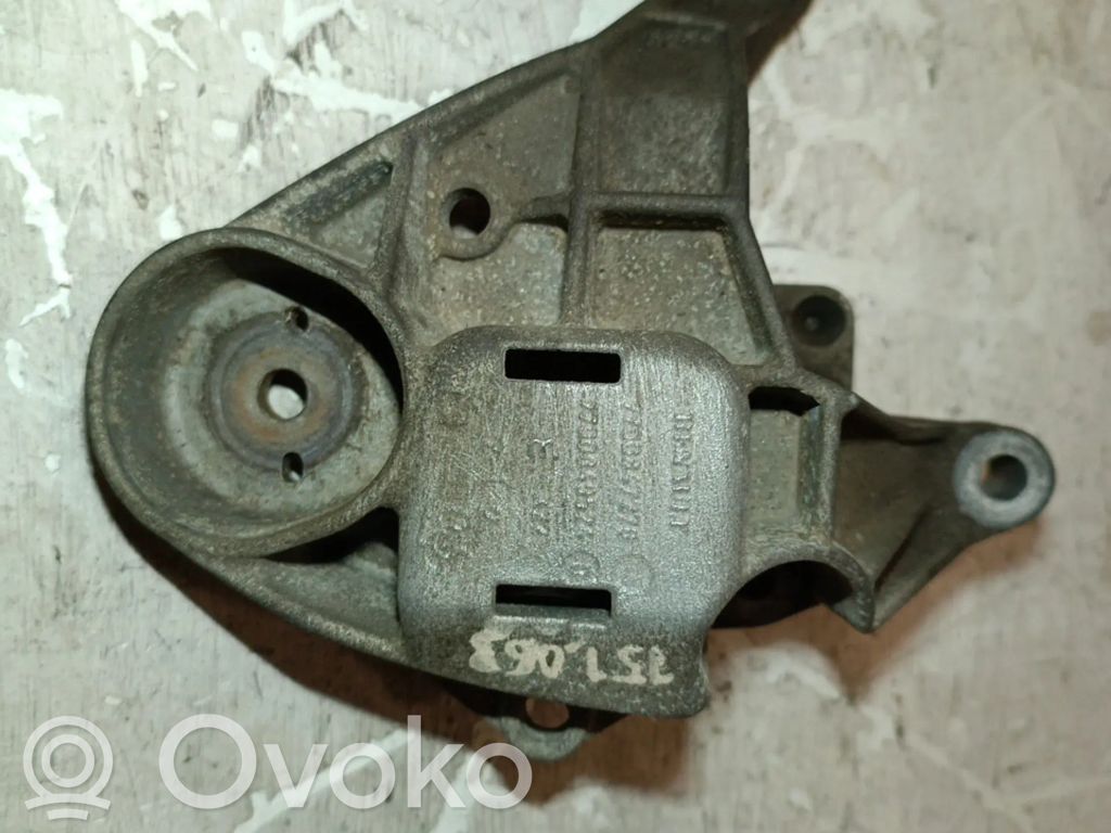 Engine mount bracket   7700847276