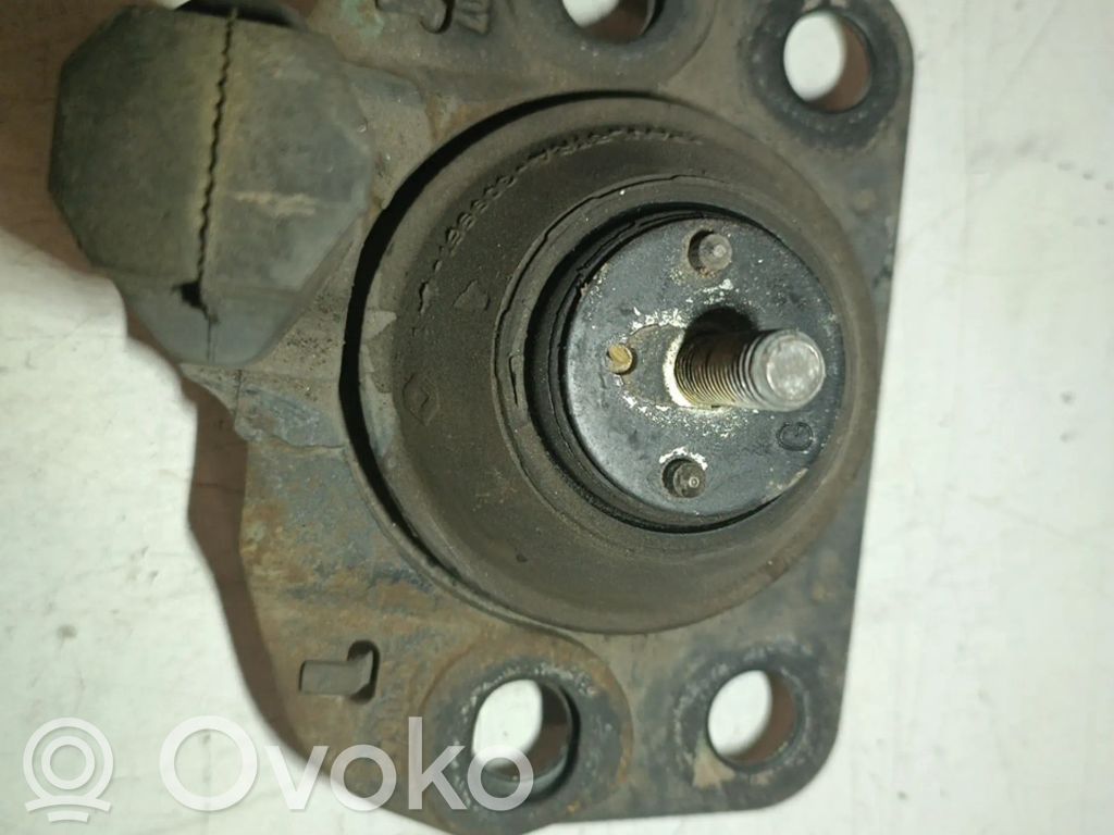 Engine mount bracket   7700795686