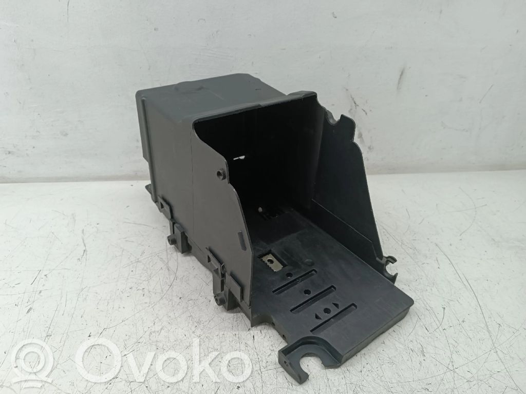 Carburador/distribuidor de combustible   6G9110757A