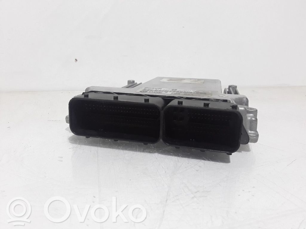 BMW 1 E81 E87 Engine control unit/module 