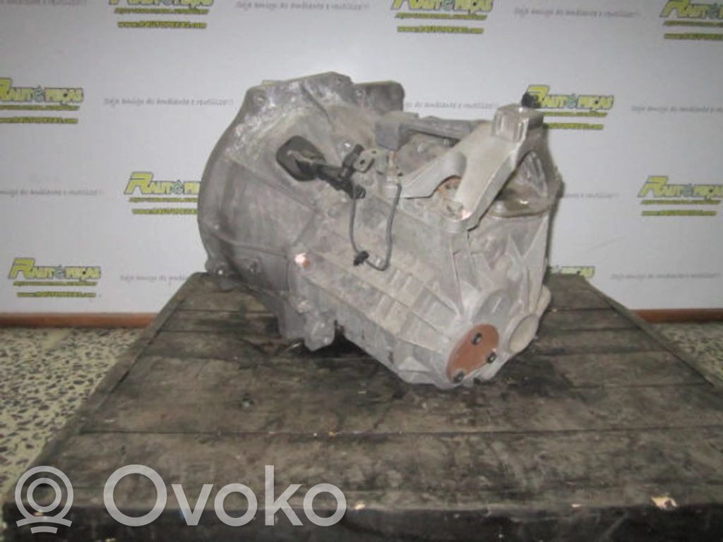 5 Gang Schaltgetriebe   3M5R7002YF,5VELOCIDADES