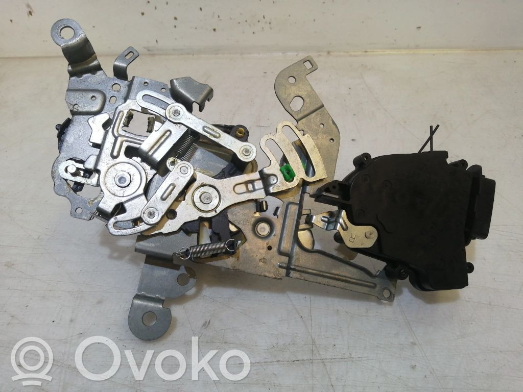 Rear door lock   R202302877