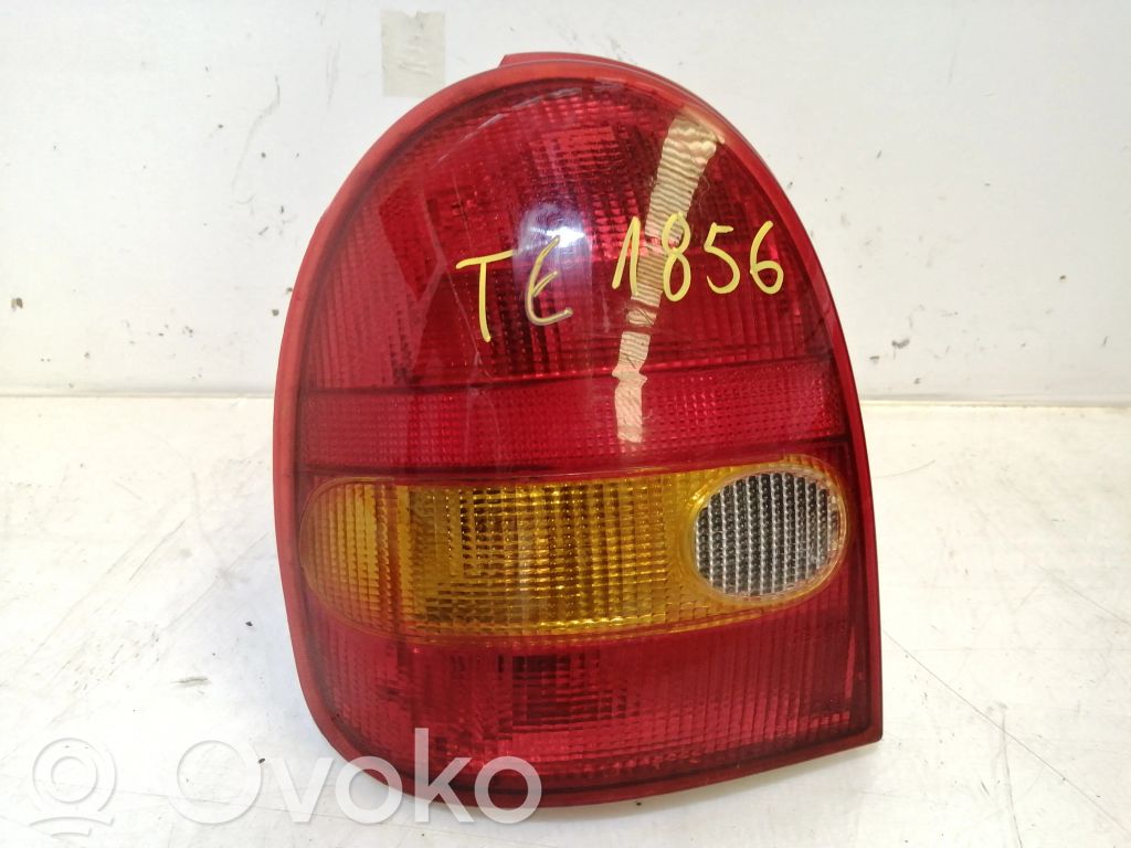 Tailgate rear/tail lights   R202311113