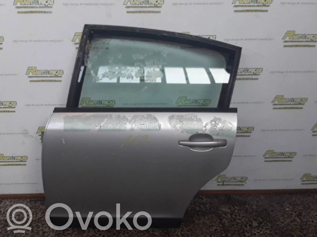 Rear door   R20193257