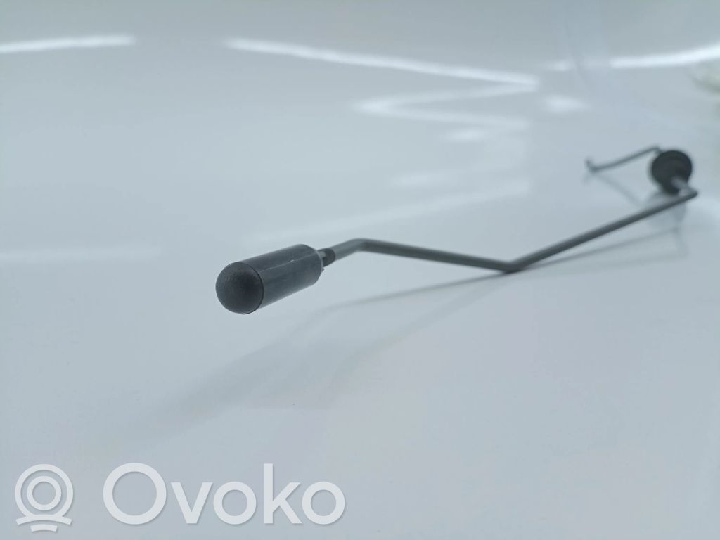 Volvo XC70 Priekinė užrakinimo spynelė (prie rankenos) 