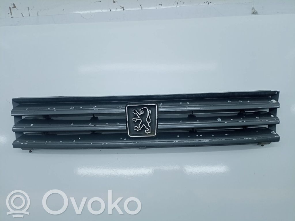 Kühlergrill   9602130977