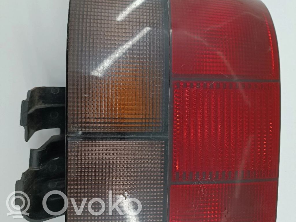 Renault 19 Aizmugurējais lukturis pārsegā 