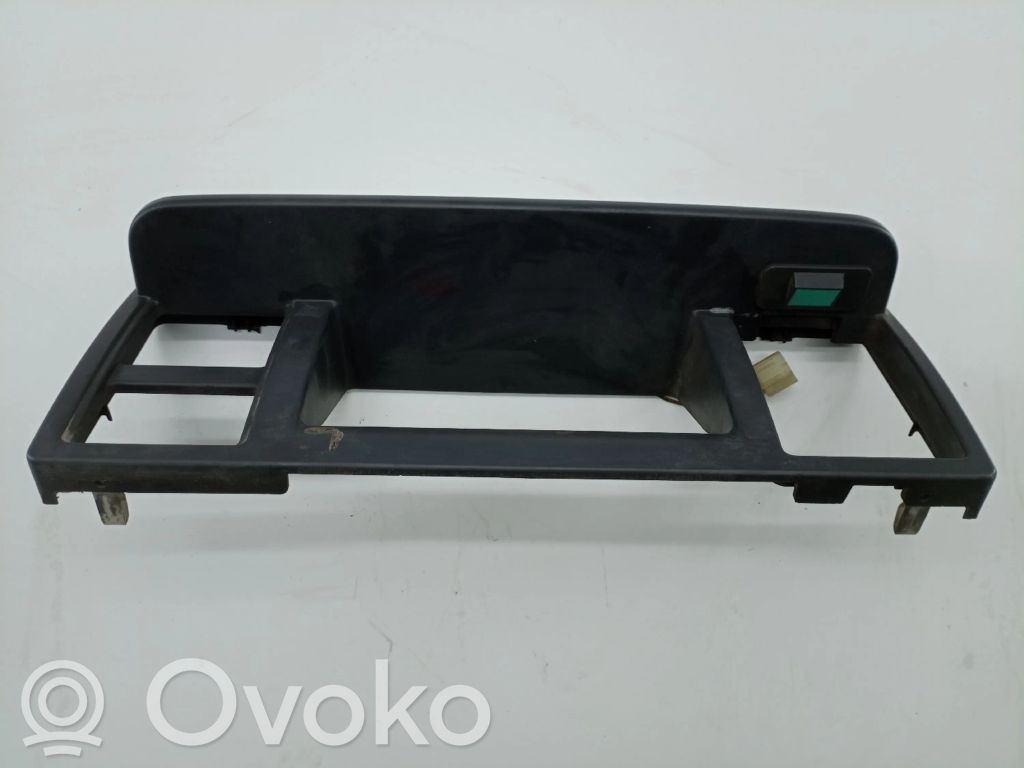 Panelis   6006001018