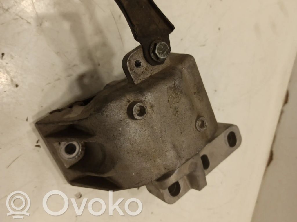 Engine mount bracket   1J0199588C,LADODACAIXA