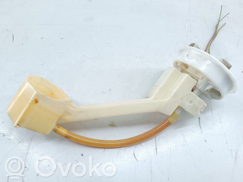 Audi A4 S4 B5 8D Bomba interna de combustible 